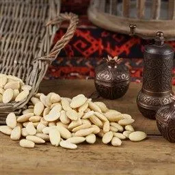 Badem Soyulmuş