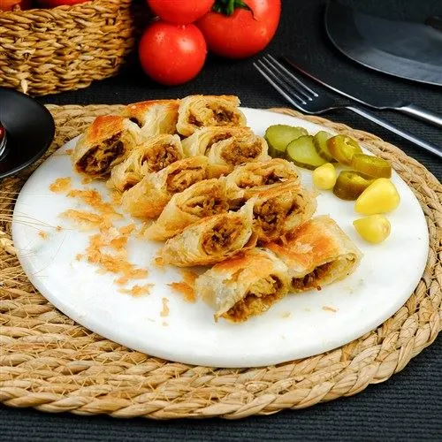 Kıymalı Kol Böreği