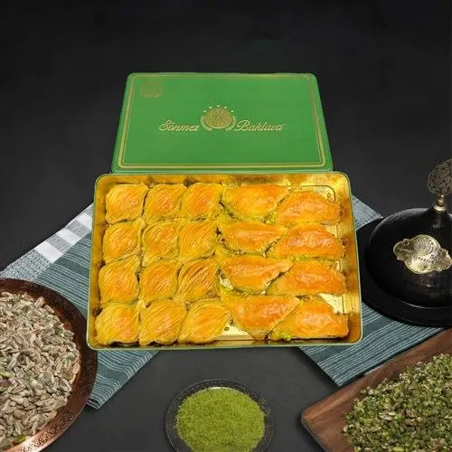 Sobiyet & Midye Baklava Box