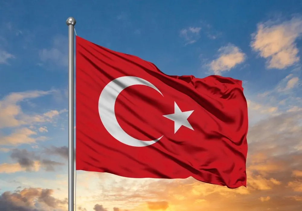 Bayrak Direği Yönetmeliği 2025: Yükseklik, İzin ve Montaj Kuralları