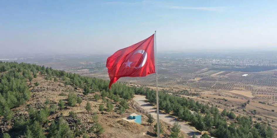 Bayrak Direği Montaj Maliyeti Ne Kadardır?