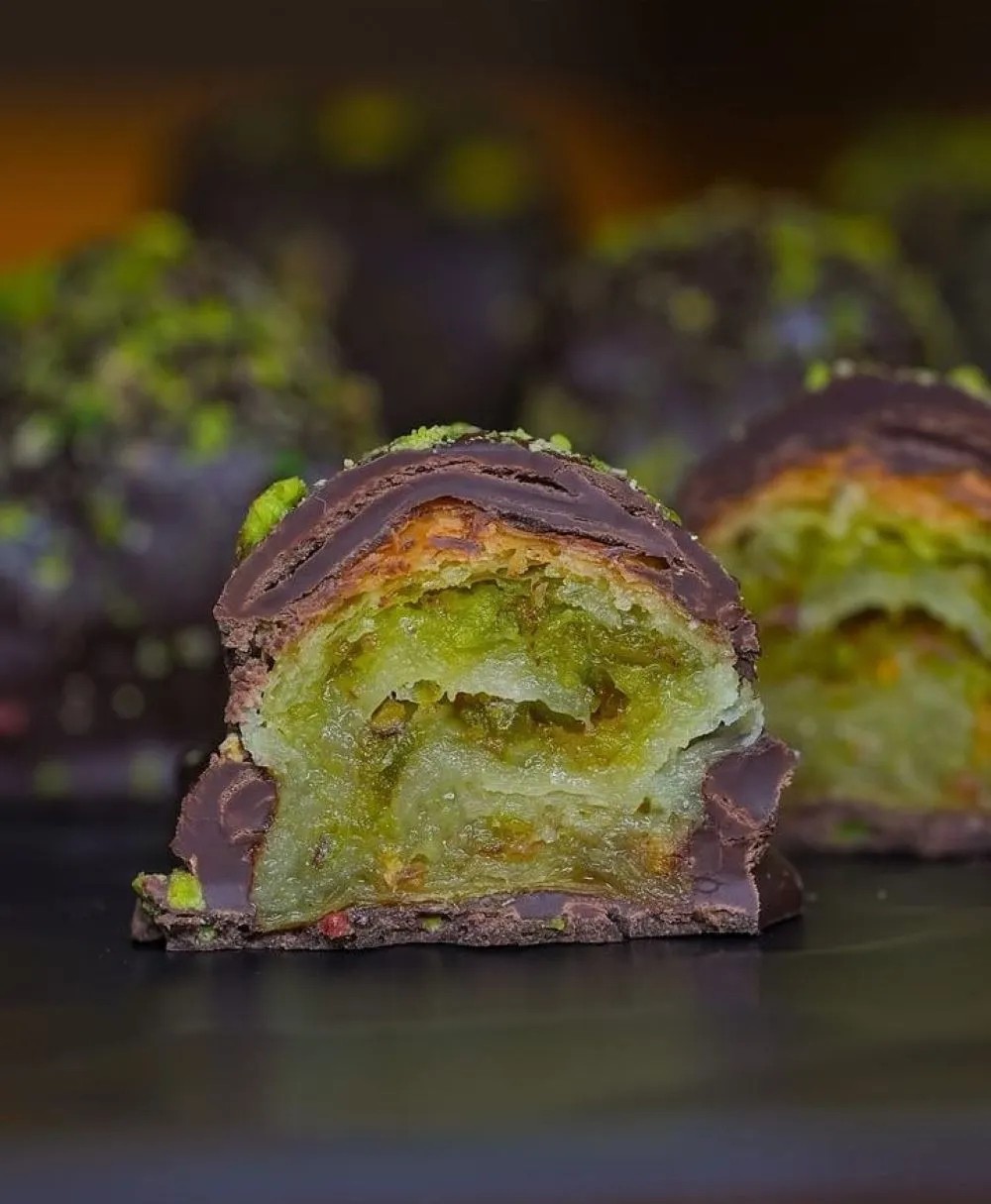 KÖSE ÇİKOLATA KAPLI ÖZEL BAKLAVA