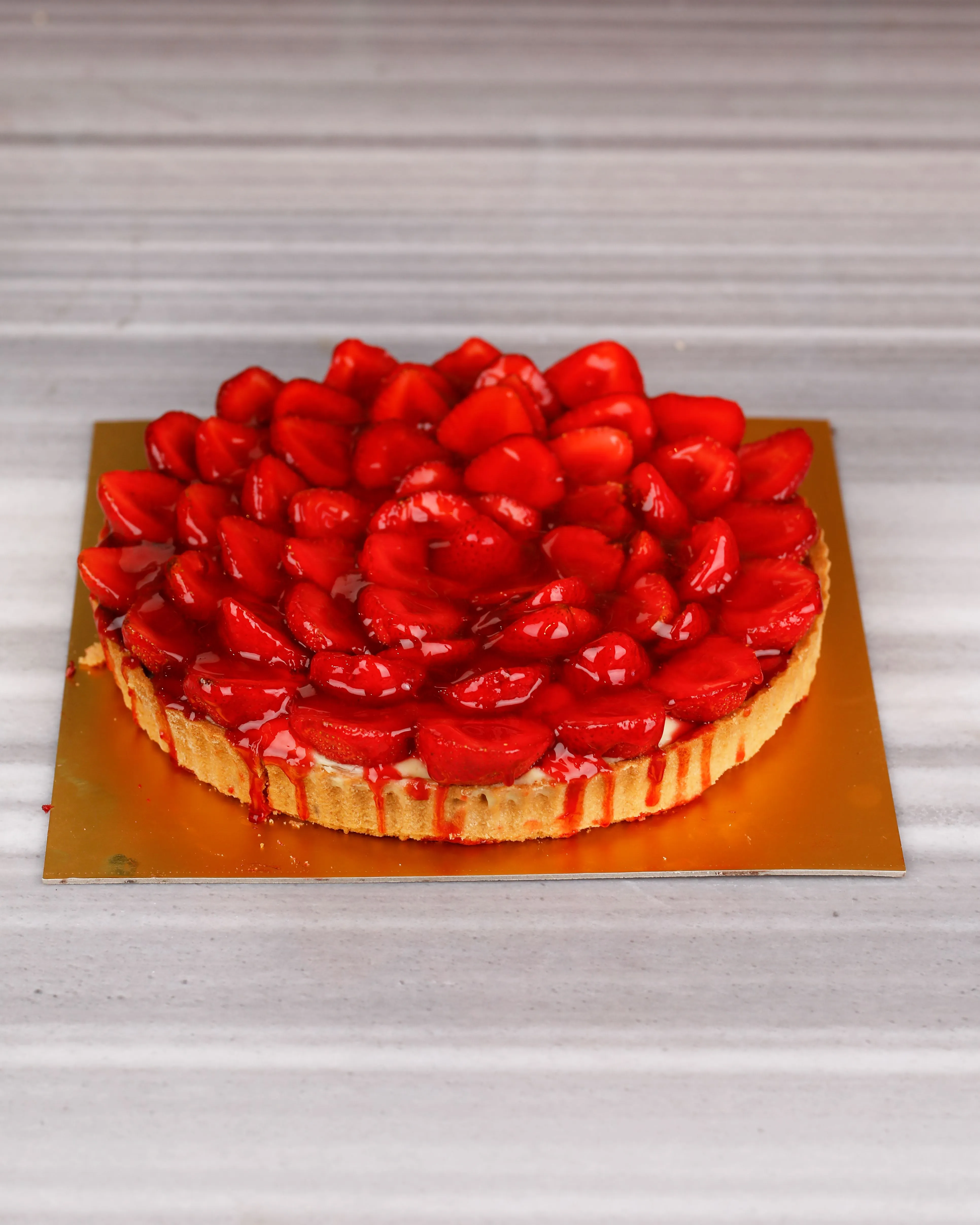 TART BÜYÜK ÇİLEKLİ