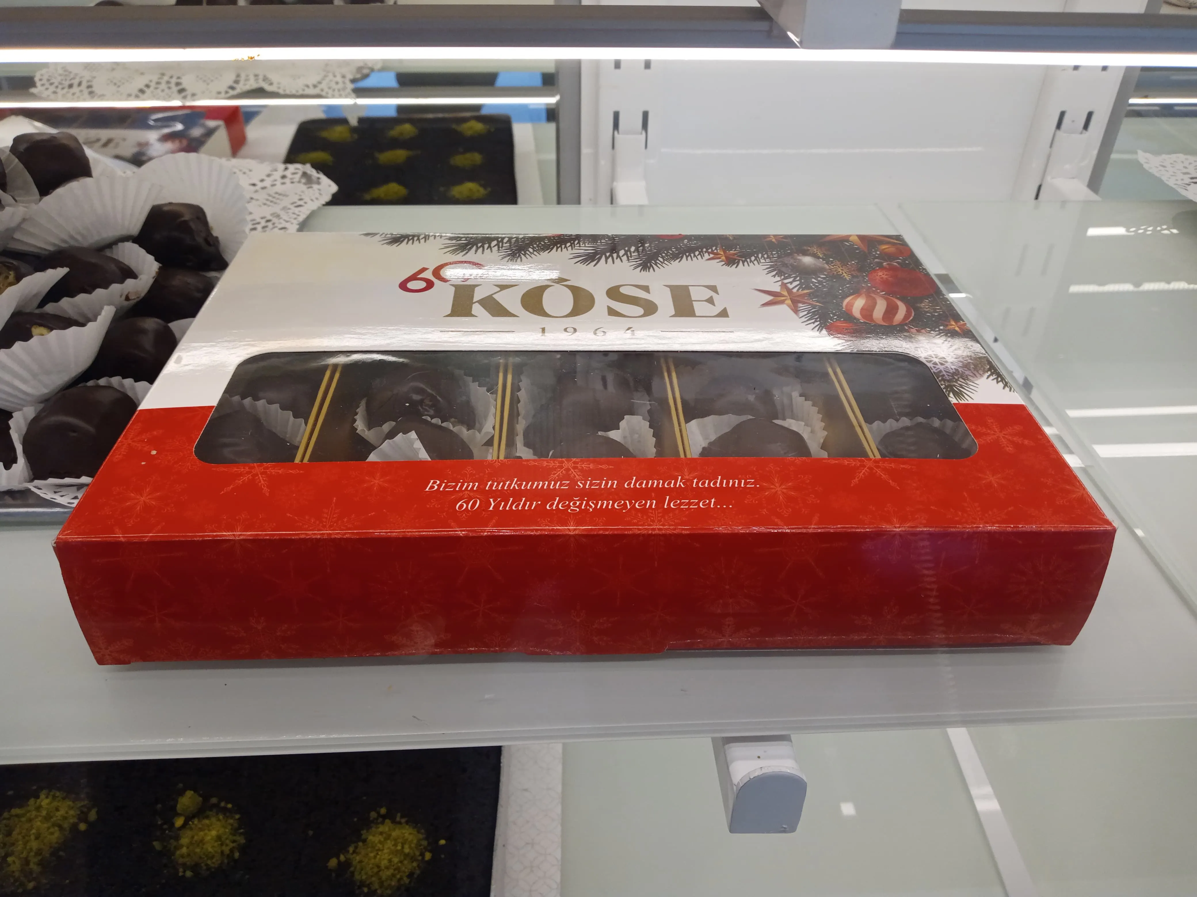 60. YIL ÇEKMECELİ KUTU 