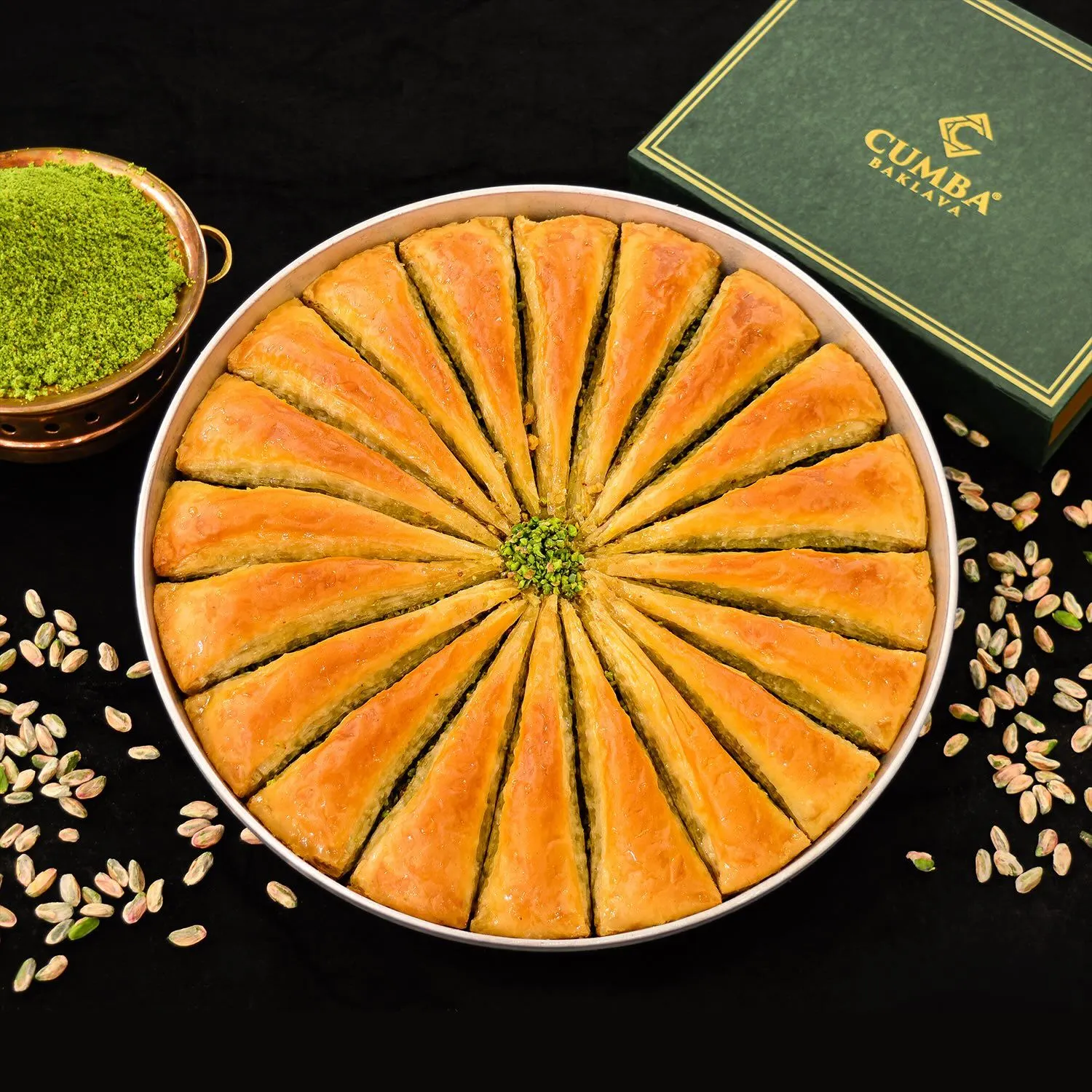  Havuç Dilim Baklava Tepside (2KG + TEPSI (20 DİLİM))