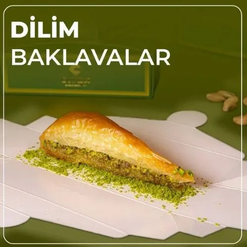 Dilim Baklavalar: İnce Lezzet, Büyük Tat  Cumba Baklava’nın özel dilim baklava çeşitleri, Antep fıstığıyla hazırlanmış eşsiz tatlar