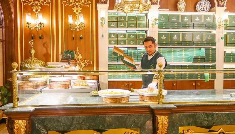 Türkiyenin en meşhur baklavacısı Cumba Baklava Türkiyenin en meşhur baklavacısı Cumba Baklava tarafından hazırlanan özel baklava görseli