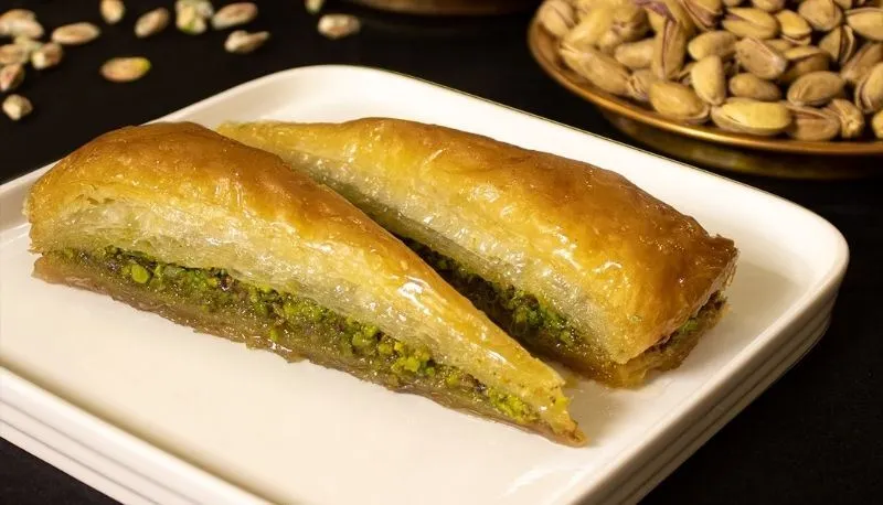 Havuç Dilimi Baklava Kaç Kat Olur? Havuç Dilimi Baklava Kaç Kat Olur?